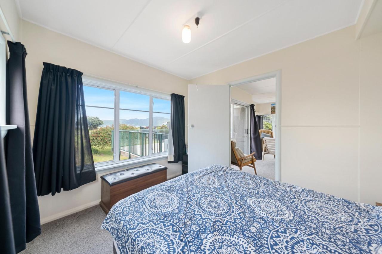 The Green Trout - Paraparaumu Beach Holiday Home Zewnętrze zdjęcie