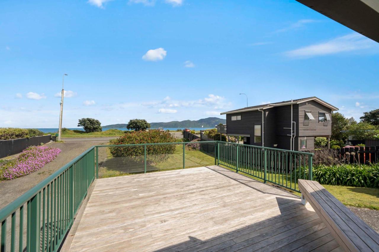 The Green Trout - Paraparaumu Beach Holiday Home Zewnętrze zdjęcie