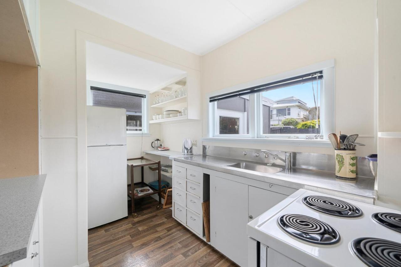 The Green Trout - Paraparaumu Beach Holiday Home Zewnętrze zdjęcie